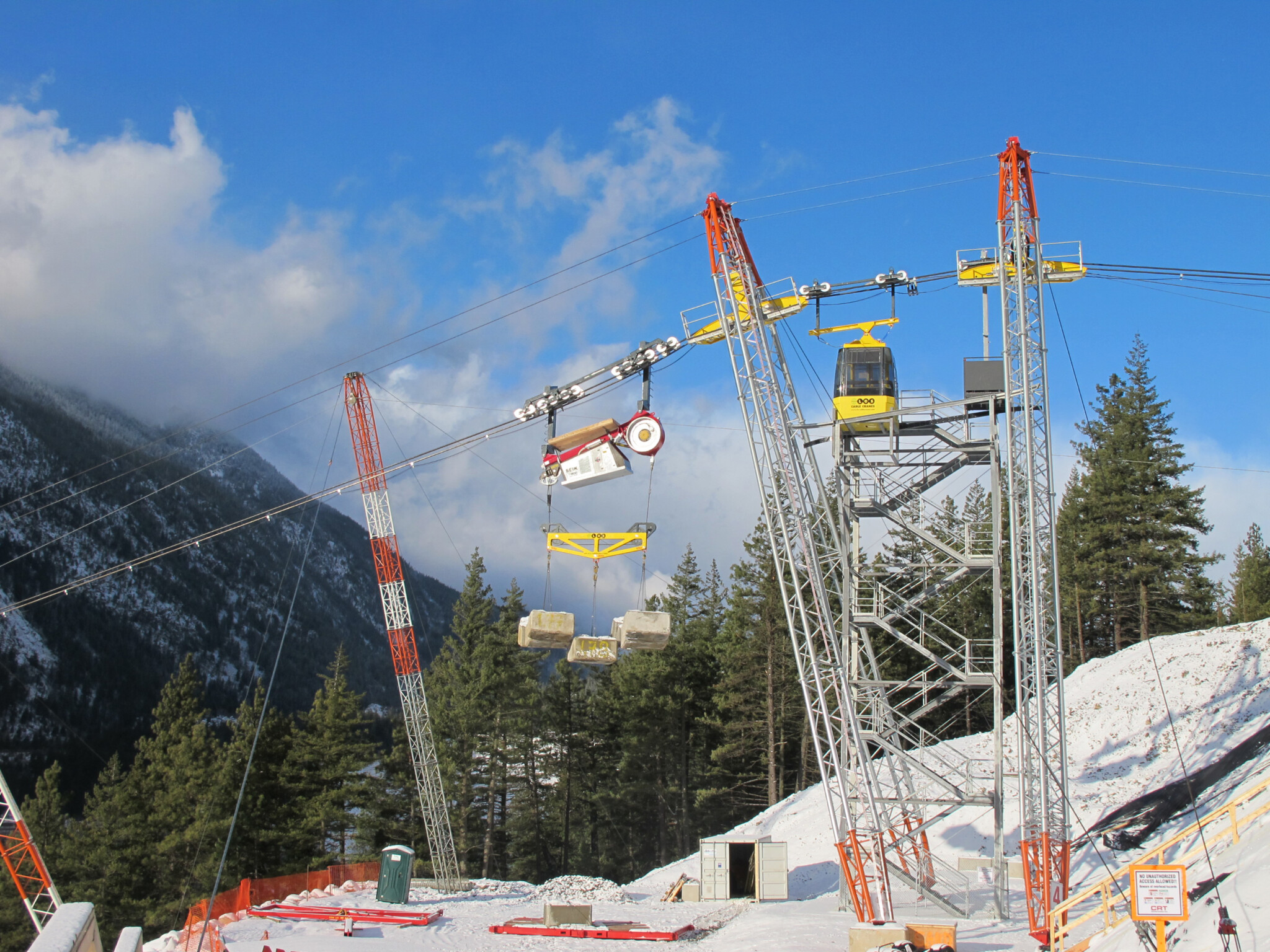 LCS The Cable Crane Company Material transportation